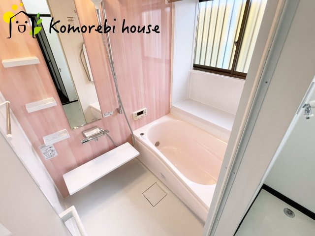 鴻巣市宮前　中古一戸建ての浴室|コンパクトで使いやすいお風呂です