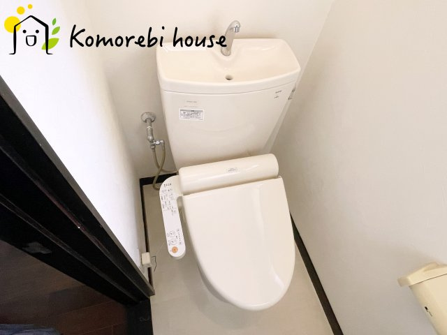 鴻巣市宮前　中古一戸建てのトイレ|落ち着いたトイレです