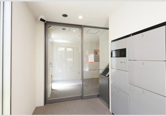 サン・ベルヴィル上小阪のエントランス