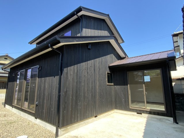 西条市福武甲　中古住宅の外観