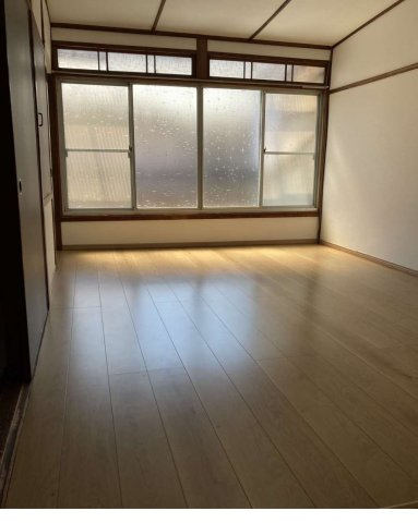 「平岡駅」徒歩5分　収益テラスハウスの洋室