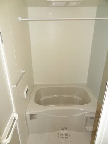 ルピナス・リバーＡの浴室