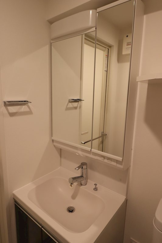 GENOVIA三郷駅前の洗面所|洗面所です