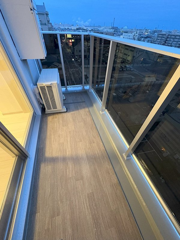 GENOVIA谷塚のバルコニー|暖かな日差しのふりそそぐバルコニー