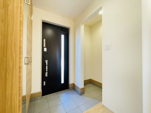 【玄関】 | 本庄市今井　ブルーミングガーデン　新築戸建　全1棟　1号棟