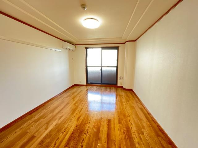 Ｇｒａｎｄｅ　Ｖｉｌｌａ（グランデ　ヴィラ）の内装|洋室