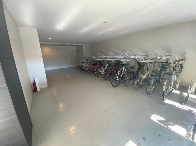 ディアレイシャス鶴舞公園　名古屋市賃貸　仲介手数料無料の駐車場