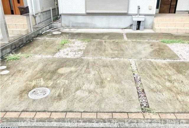 下矢切戸建の駐車場