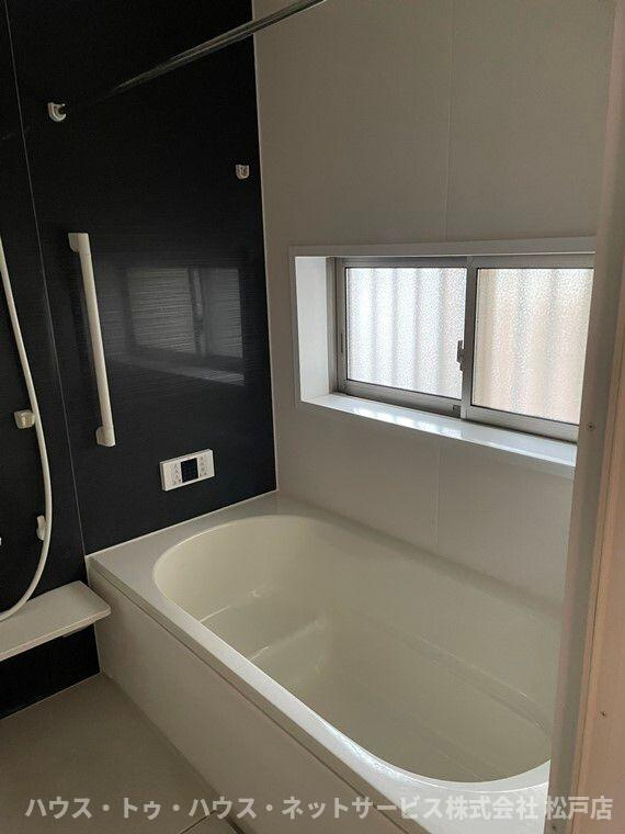 下矢切戸建の浴室