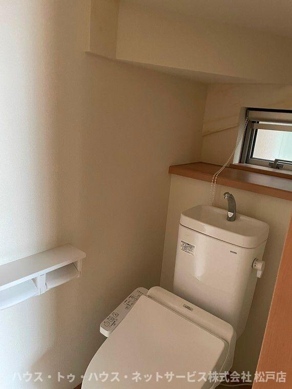 下矢切戸建のトイレ