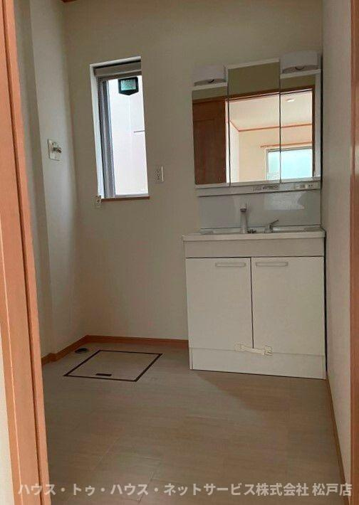 下矢切戸建の洗面所