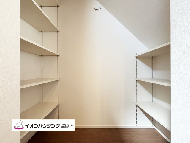 【筑紫野イオン3階にて10時〜21時まで営業中です！】 筑紫野イオンに来られた際は、お買い物ついでに気軽にお立ち寄りください♪ 所要時間20分程度の物件購入相談会も実施しております！