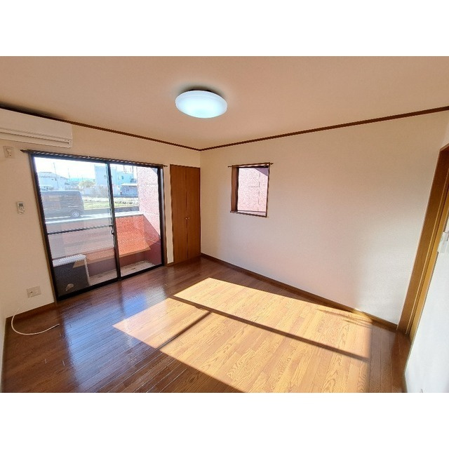 ジャストハイツBの居間・リビング