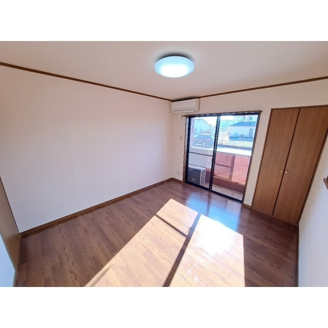 ジャストハイツBの居間・リビング