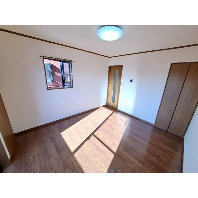 ジャストハイツBの居間・リビング