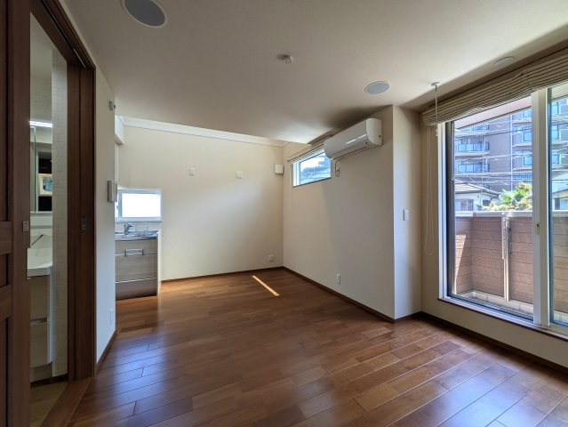 住林の注文住宅な【緑区鴨居町】中古戸建の居間・リビング