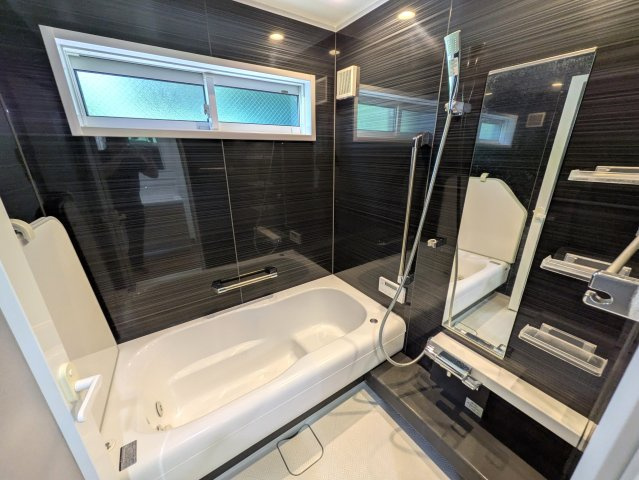 住林の注文住宅な【緑区鴨居町】中古戸建の浴室|お風呂で日々の疲れを落としましょう