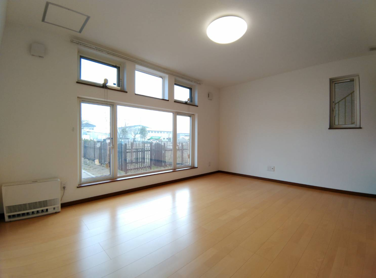 サクセスステラの居間・リビング