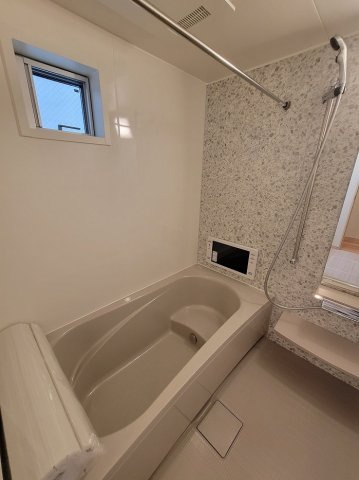 横浜市保土ケ谷区新桜ケ丘1丁目 中古戸建て【仲介手数料無料】の浴室
