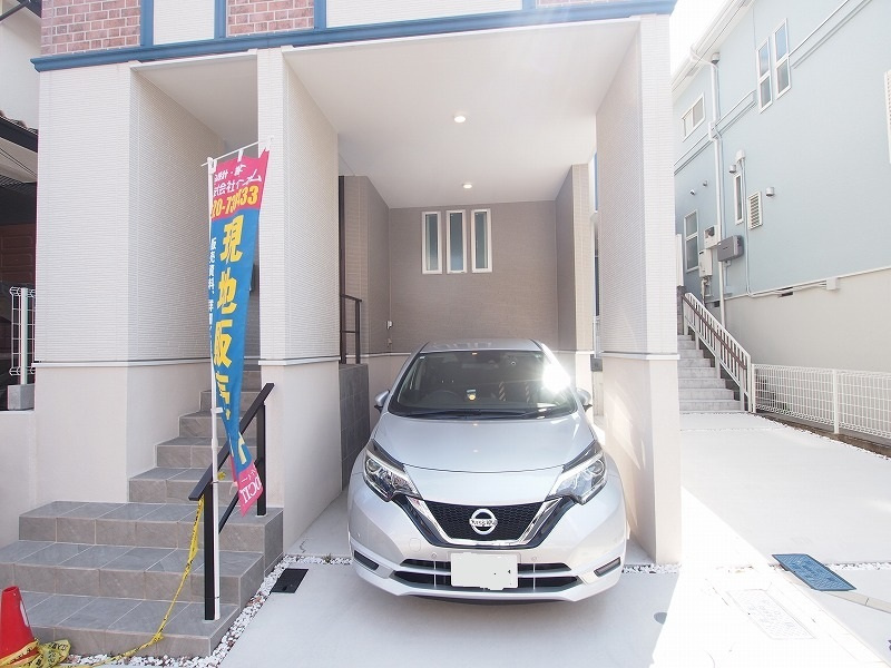 横浜市保土ケ谷区新桜ケ丘1丁目 中古戸建て【仲介手数料無料】の玄関