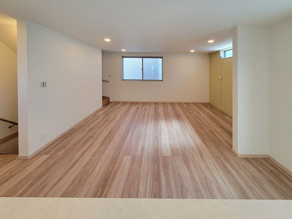 横浜市保土ケ谷区新桜ケ丘1丁目 中古戸建て【仲介手数料無料】の居間・リビング