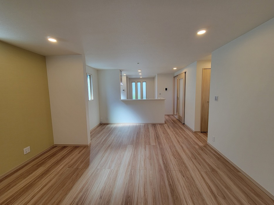 横浜市保土ケ谷区新桜ケ丘1丁目 中古戸建て【仲介手数料無料】の居間・リビング