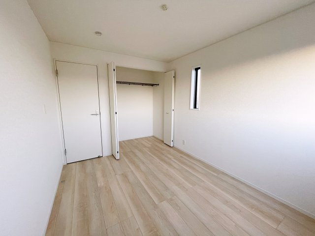 新築戸建・建売　郡山市大槻町字三角田　CRADLE GARDEN　全5棟の洋室|白を基調とした内装は空間を広く見せナチュラルで洗練された印象を与えます♪