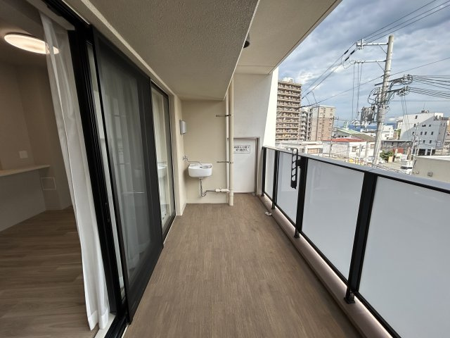 グランディレジデンス和歌山三木町のバルコニー