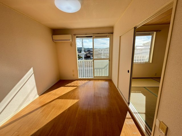 サキズハイダウェイの居間・リビング