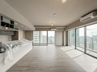 【居間・リビング】 | ロイヤルパークス品川 | ※写真は同タイプ住戸です。