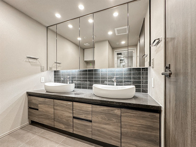 【洗面所】 | ロイヤルパークス品川 | ※写真は同タイプ住戸です。