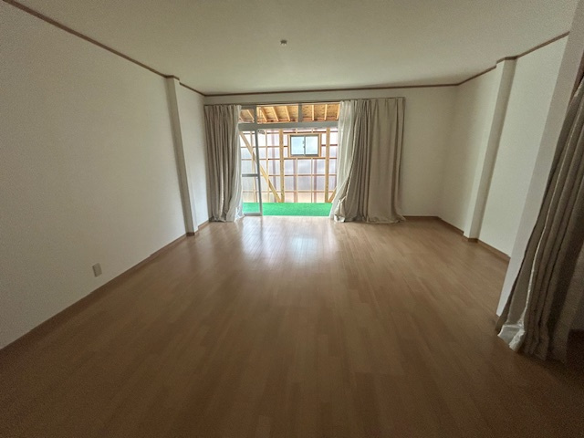 下関市壇之浦町の居間・リビング