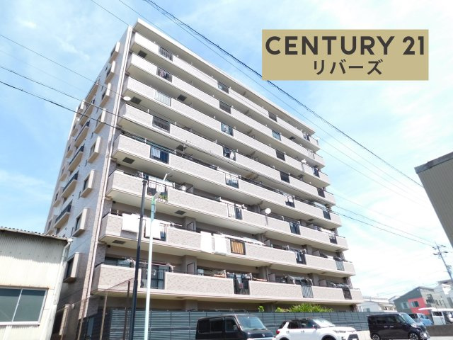 名古屋市南区豊田３丁目の中古マンションの外観|内覧希望の方はお気軽にお問い合わせください♪　名鉄常滑線「道徳」駅徒歩１０分！　最上階！　陽当り・眺望良好♪　内装フルリーフォーム！　スーパーやコンビニ、ドラッグストアなど周辺環境充実！