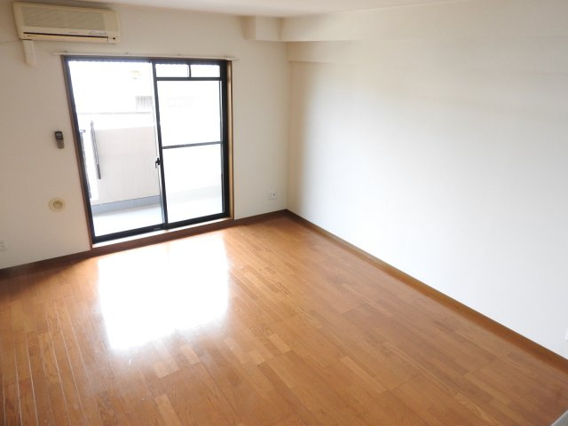 アーブルセゾンの居間・リビング|10.5帖のLDK