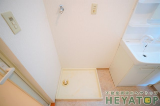 【設備】 | お部屋の中でお洗濯ができる室内洗濯機置き場（同仕様写真）
