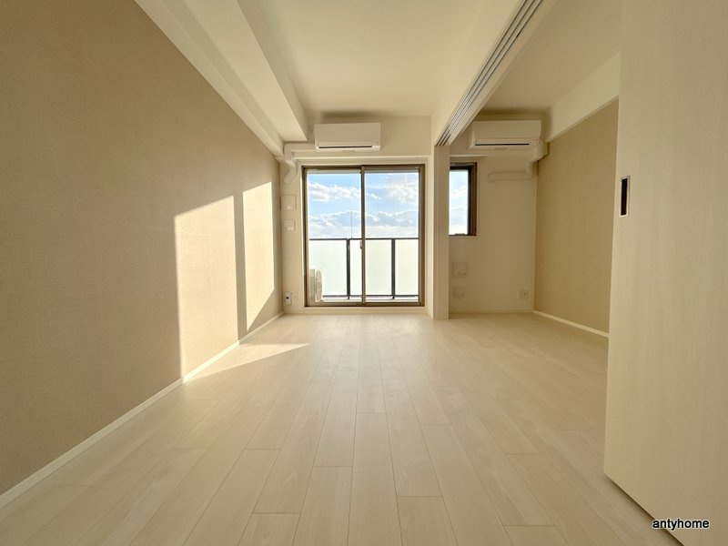 スプランディッドライズ新大阪ノース　仲介手数料無料の居間・リビング