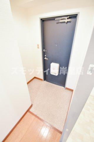 パークメゾン中加賀屋の玄関