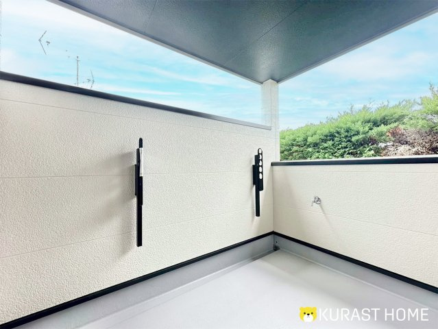 京都市西京区上桂御正町　新築戸建のバルコニー