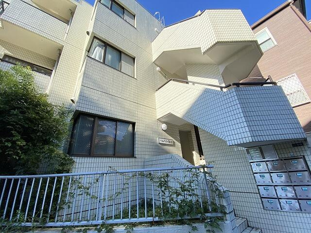 ベルメゾン鷺沼のエントランス