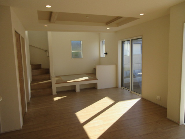 【仲介手数料無料】新築戸建　深谷市東方町4-18-3（全1棟）の前面道路含む現地写真