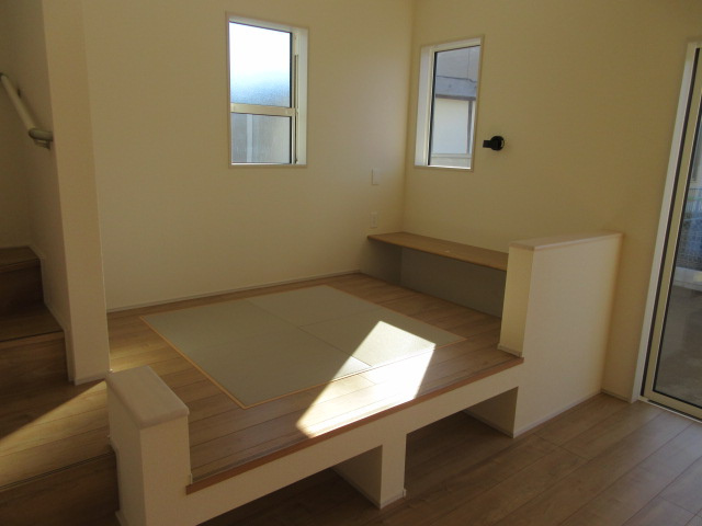 【仲介手数料無料】新築戸建　深谷市東方町4-18-3（全1棟）の前面道路含む現地写真