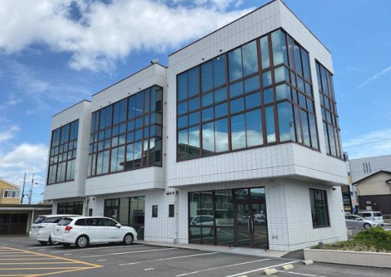 栗東市小柿６丁目の店舗事務所の外観