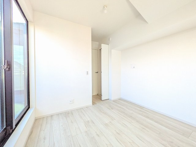 八王子市　子安町　新築一戸建て　２期の収納|～収納力の高いクローゼット完備～