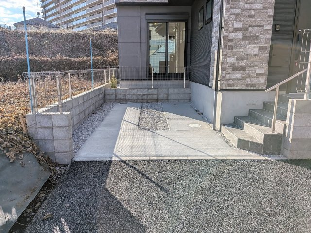 八王子市　子安町　新築一戸建て　２期の駐車場|～カースペースは1台分～