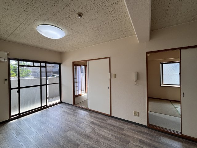 北園パークマンションの居間・リビング