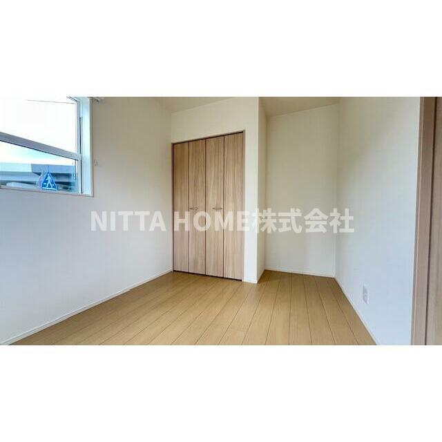 プレステージＡＧＡＫＥⅡ の洋室|洋室は５．２帖でクローゼットがついています◇