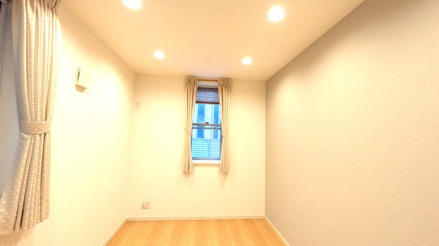 池上４１１７戸建の洋室