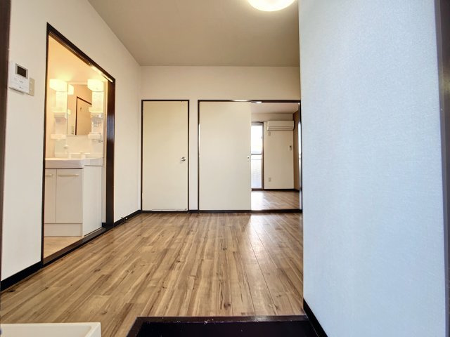 シャトルチタの居間・リビング