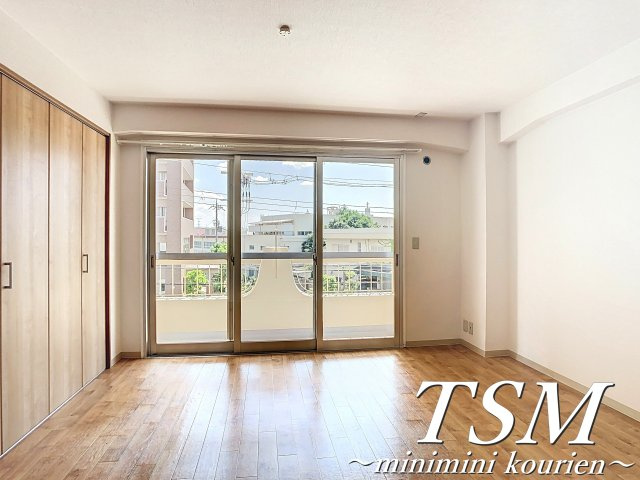 香里カーサヒルの洋室