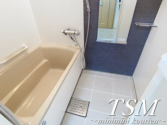 香里カーサヒルの浴室